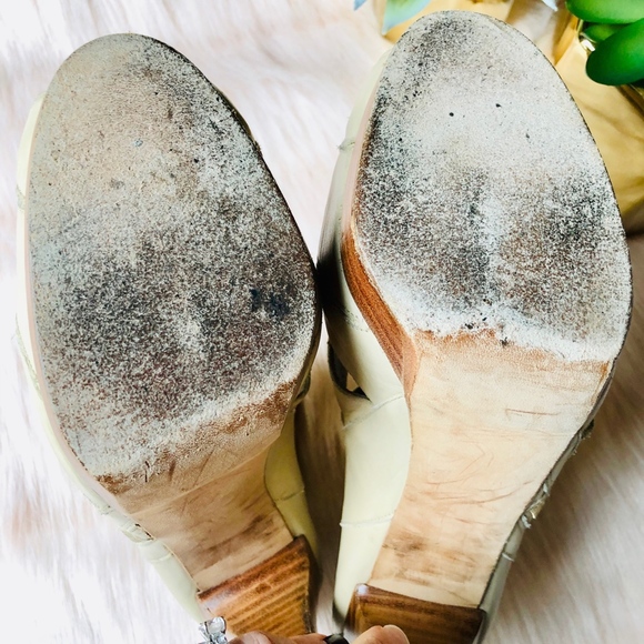 Stuart Weitzman Platform Bootie Sandal - Picture 5 of 7